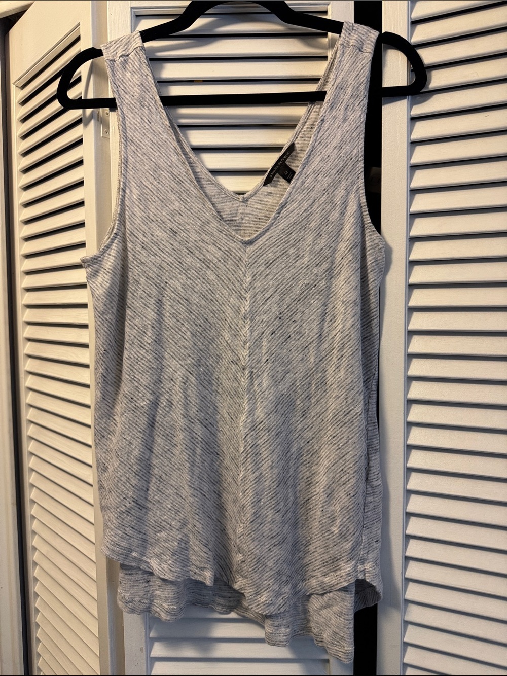 Banana Republic Light Gray V-Neck Tank Top 100% linen